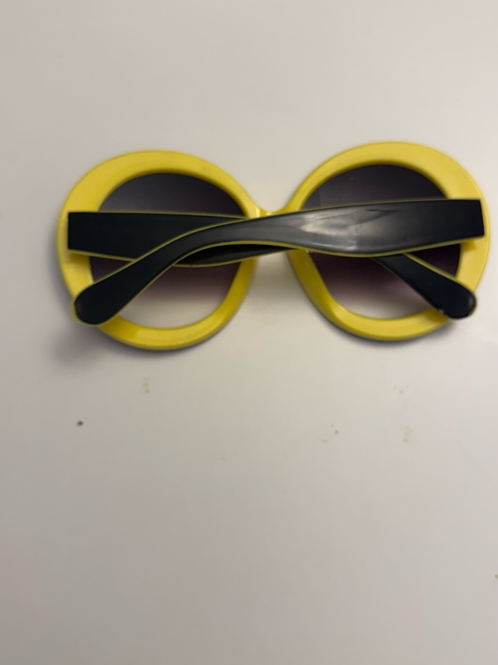 Oversized Yellow and Black Round Frame Sunglasses - Women Accessories - Picture 7 of 13